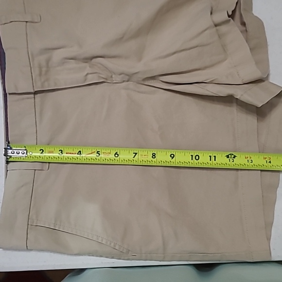 Tommy Hilfiger Classic Khaki Shorts size 10 - Picture 7 of 9